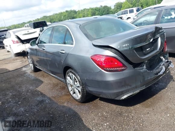 ✅ 2021 Mercedes-Benz C 300 • VIN: W1KWF8EB0MR637737 • Lot: 42613010. Wystawiony na IAAI z przebiegiem 71 368 mil. Bezpłatny archiwum sprzedaży aukcyjnych z USA i szczegółowy raport historii pojazdu na DreamBid. Zdjęcie 3.
