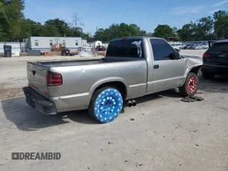 ✅ 2001 Chevrolet S-10 LS • VIN: 1GCDT19W51K177526 • Лот: 50896885. Опубликован ранее на Copart с пробегом 148 277 миль. Бесплатный доступ к архиву аукционных продаж из США и подробный отчёт об истории автомобиля на DreamBid. Изображение 3.