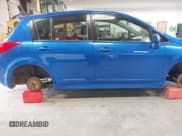 ✅ 2012 Nissan Versa S • VIN: 3N1BC1CP2CK266411 • Лот: 43703444. Опубликован ранее на IAAI с пробегом 165 102 миль. Бесплатный доступ к архиву аукционных продаж из США и подробный отчёт об истории автомобиля на DreamBid. Изображение 14.