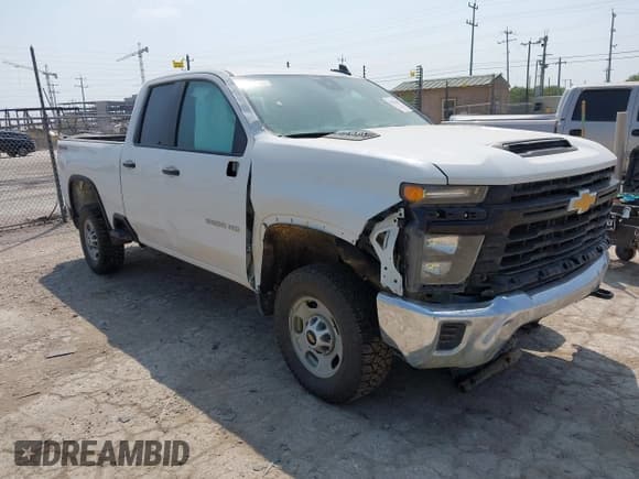 ✅ 2024 Chevrolet Silverado 2500HD Work Truck • VIN: 1GC2YLE7XRF176296 • Lot: 42282661. Wystawiony na IAAI z przebiegiem 37 254 mil. Bezpłatny archiwum sprzedaży aukcyjnych z USA i szczegółowy raport historii pojazdu na DreamBid. Zdjęcie 1.