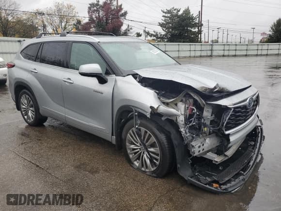 ✅ 2021 Toyota Highlander Hybrid Platinum • VIN: 5TDEBRCH8MS028654 • Lot: 90233355. Listed on Copart with 100,330 mi. Free auction sales archive from the USA and detailed vehicle history report at DreamBid. Image 4.