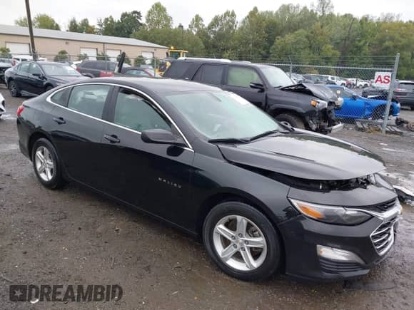 2020 Chevrolet Malibu LS z VIN 1G1ZC5ST3LF032826, wystawiony jako IAAI lot #43246092 z przebiegiem 108 502 mil mil oraz . Historia ofert i sprzedaży dostępna na DreamBid. Obrazek 1.