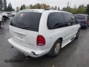 ✅ 1996 Dodge Caravan LE • VIN: 1B4GP54L4TB393941 • Lot: 43606447. Wystawiony na IAAI z przebiegiem Nie podano. Bezpłatny archiwum sprzedaży aukcyjnych z USA i szczegółowy raport historii pojazdu na DreamBid. Zdjęcie 4.