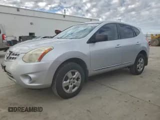 ✅ 2013 Nissan Rogue S • VIN: JN8AS5MV2DW612371 • Лот: 93984625. Опубликован ранее на Copart с пробегом 135 645 миль. Бесплатный доступ к архиву аукционных продаж из США и подробный отчёт об истории автомобиля на DreamBid. Изображение 1.