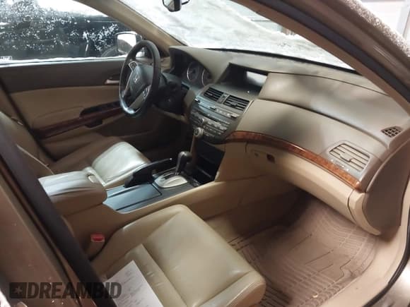 ✅ 2009 Honda Accord EX-L • VIN: 1HGCP26859A143777 • Lot: 43830085. Wystawiony na IAAI z przebiegiem 204 195 mil. Bezpłatny archiwum sprzedaży aukcyjnych z USA i szczegółowy raport historii pojazdu na DreamBid. Zdjęcie 5.