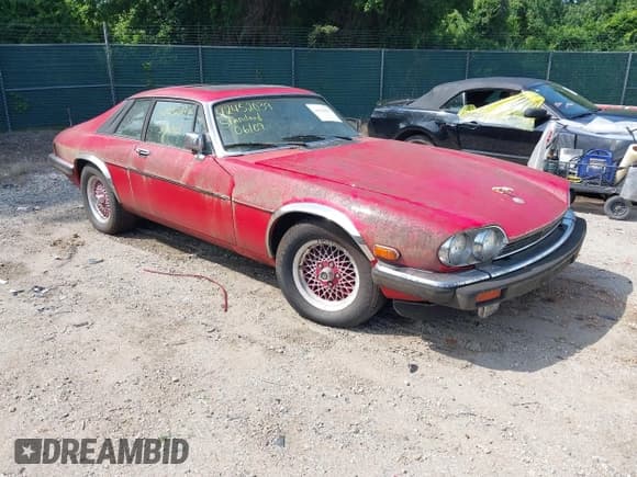 ✅ 1990 Jaguar XJ • VIN: SAJTW5841LC166497 • Лот: 42452039. Опубликован ранее на IAAI с пробегом 99 263 миль. Бесплатный доступ к архиву аукционных продаж из США и подробный отчёт об истории автомобиля на DreamBid. Изображение 1.