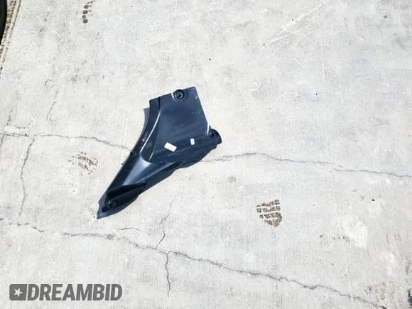 ✅ 2024 Lotus Emira First Edition • VIN: SCCLEKAX5RHA10903 • Lot: 53518495. Wystawiony na Copart z przebiegiem 8 643 mil. Bezpłatny archiwum sprzedaży aukcyjnych z USA i szczegółowy raport historii pojazdu na DreamBid. Zdjęcie 12.