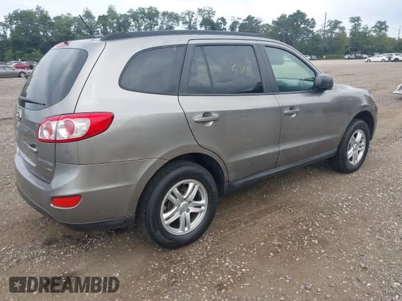 ✅ 2011 Hyundai Santa Fe GLS • VIN: 5XYZGDAB5BG022695 • Лот: 43243782. Опубликован ранее на IAAI с пробегом Не указан. Бесплатный доступ к архиву аукционных продаж из США и подробный отчёт об истории автомобиля на DreamBid. Изображение 4.