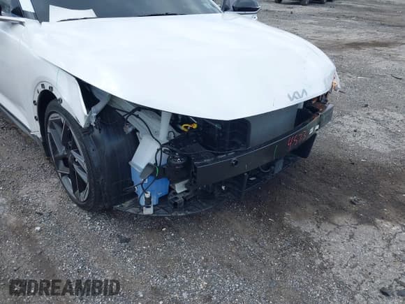 ✅ 2025 Kia K4 GT-Line • VIN: 3KPFW4DE6SE077259 • Lot: 42055797. Listed on IAAI with 1,598 mi. Free auction sales archive from the USA and detailed vehicle history report at DreamBid. Image 21.