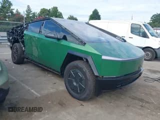 ✅ 2025 Tesla Cybertruck • VIN: 7G2CEHEDXSA069320 • Лот: 43092716. Опубликован ранее на IAAI с пробегом 3 699 миль. Бесплатный доступ к архиву аукционных продаж из США и подробный отчёт об истории автомобиля на DreamBid. Изображение 1.