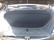 ✅ 2016 Tesla Model X 70D • VIN: 5YJXCBE26GF005047 • Lot: 43414028. Wystawiony na IAAI z przebiegiem 72 556 mil. Bezpłatny archiwum sprzedaży aukcyjnych z USA i szczegółowy raport historii pojazdu na DreamBid. Zdjęcie 10.