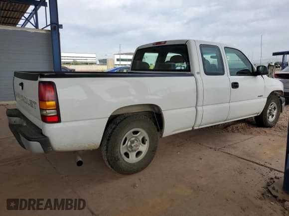 ✅ 2000 Chevrolet Silverado 1500 • VIN: 2GCEC19V8Y1108464 • Лот: 75069654. Опубликован ранее на Copart с пробегом 89 036 миль. Бесплатный доступ к архиву аукционных продаж из США и подробный отчёт об истории автомобиля на DreamBid. Изображение 3.