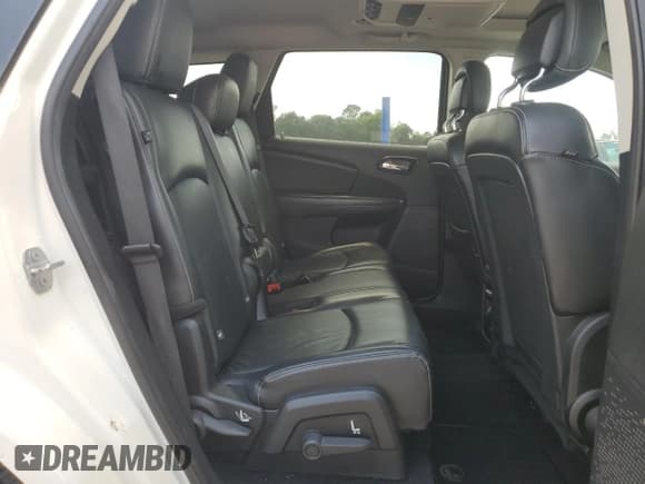 ✅ 2015 Dodge Journey Crossroad • VIN: 3C4PDCGG3FT752634 • Lot: 57660055. Wystawiony na Copart z przebiegiem 252 468 mil. Bezpłatny archiwum sprzedaży aukcyjnych z USA i szczegółowy raport historii pojazdu na DreamBid. Zdjęcie 11.