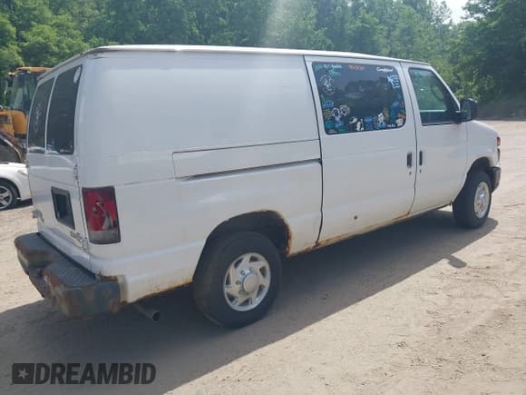 ✅ 2011 Ford Econoline Cargo Commercial • VIN: 1FTNE1EW4BDA28924 • Lot: 42454108. Listed on IAAI with 182,961 mi. Free auction sales archive from the USA and detailed vehicle history report at DreamBid. Image 4.