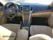 2009 Hyundai Sonata GLS z VIN 5NPET46C99H491058, wystawiony jako Copart lot #79098343 z przebiegiem 68 930 mil mil oraz Szkoda całkowita • Salvage title. Historia ofert i sprzedaży dostępna na DreamBid. Obrazek 8.