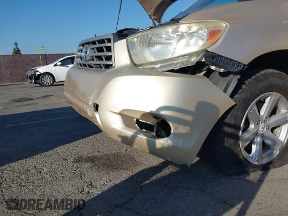 ✅ 2008 Toyota Highlander • VIN: JTEDS41A282016822 • Lot: 43641038. Listed on IAAI with 109,410 mi. Free auction sales archive from the USA and detailed vehicle history report at DreamBid. Image 12.