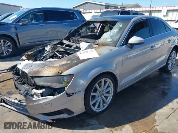 ✅ 2015 Audi A3 Premium Plus • VIN: WAUCCGFF6F1049308 • Lot: 43007113. Wystawiony na IAAI z przebiegiem 108 464 mil. Bezpłatny archiwum sprzedaży aukcyjnych z USA i szczegółowy raport historii pojazdu na DreamBid. Zdjęcie 2.