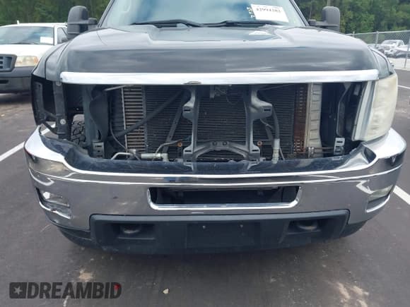 ✅ 2011 Chevrolet Silverado 2500HD LTZ • VIN: 1GC1KYC88BF151862 • Lot: 42994282. Listed on IAAI with 175,265 mi. Free auction sales archive from the USA and detailed vehicle history report at DreamBid. Image 6.