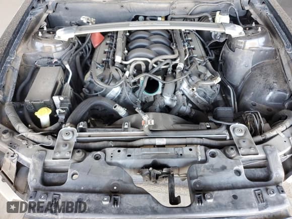 ✅ 2014 Ford Mustang GT Premium • VIN: 1ZVBP8CF5E5212340 • Lot: 82593305. Wystawiony na Copart z przebiegiem 158 235 mil. Bezpłatny archiwum sprzedaży aukcyjnych z USA i szczegółowy raport historii pojazdu na DreamBid. Zdjęcie 11.