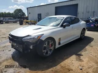 ✅ 2020 Kia Stinger GT • VIN: KNAE35LC8L6077391 • Lot: 66646475. Wystawiony na Copart z przebiegiem 121 848 mil. Bezpłatny archiwum sprzedaży aukcyjnych z USA i szczegółowy raport historii pojazdu na DreamBid. Zdjęcie 1.