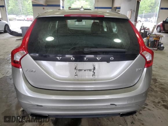 ✅ 2015 Volvo V60 T5 Drive-E Premier • VIN: YV140MEK9F1226831 • Лот: 55134845. Опубликован ранее на Copart с пробегом 117 956 миль. Бесплатный доступ к архиву аукционных продаж из США и подробный отчёт об истории автомобиля на DreamBid. Изображение 6.