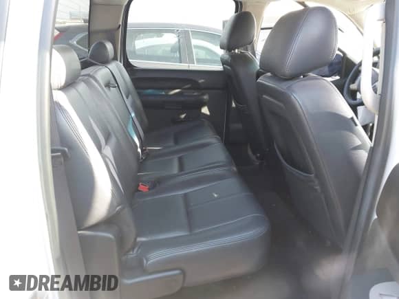 2011 Chevrolet Silverado 1500 LT with VIN 3GCPKSE30BG276541, listed as a IAAI auction lot 43330976 with 241,910 mi miles and . Bid and sale history available at DreamBid. Image 8.