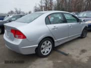✅ 2006 Honda Civic LX • VIN: 1HGFA16596L083663 • Лот: 43758091. Опубликован ранее на IAAI с пробегом 233 836 миль. Бесплатный доступ к архиву аукционных продаж из США и подробный отчёт об истории автомобиля на DreamBid. Изображение 4.