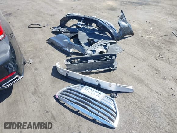 ✅ 2015 Hyundai Genesis 3.8L • VIN: KMHGN4JEXFU017225 • Lot: 43523247. Wystawiony na IAAI z przebiegiem 87 630 mil. Bezpłatny archiwum sprzedaży aukcyjnych z USA i szczegółowy raport historii pojazdu na DreamBid. Zdjęcie 12.