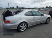 ✅ 2001 Mercedes-Benz CLK 320/430 • VIN: WDBLJ65G21T080256 • Lot: 64790435. Wystawiony na Copart z przebiegiem 86 302 mil. Bezpłatny archiwum sprzedaży aukcyjnych z USA i szczegółowy raport historii pojazdu na DreamBid. Zdjęcie 3.
