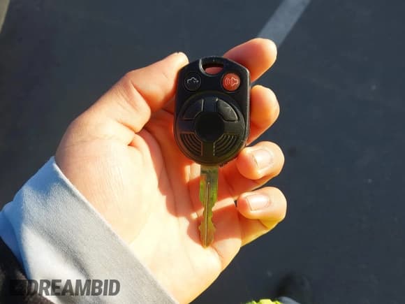 ✅ 2010 Ford Fusion SE • VIN: 3FAHP0HA3AR208909 • Lot: 43787946. Listed on IAAI with 136,401 mi. Free auction sales archive from the USA and detailed vehicle history report at DreamBid. Image 11.