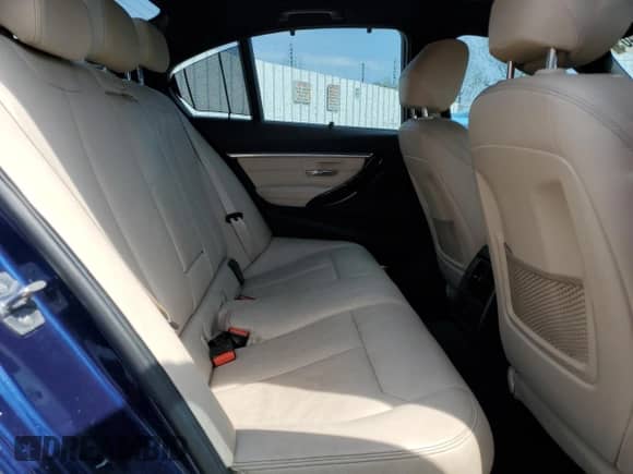 2016 BMW 3 Series z VIN WBA8E7C52GK415434, wystawiony jako Copart lot #52908405 z przebiegiem 124 476 mil mil oraz Nie do naprawy • Non repairable. Historia ofert i sprzedaży dostępna na DreamBid. Obrazek 10.