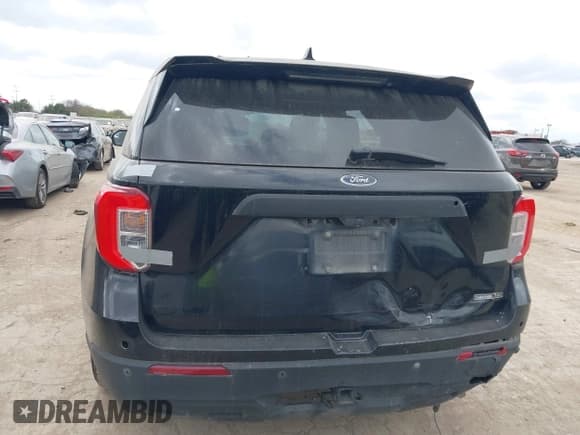 ✅ 2021 Ford Police Interceptor Utility • VIN: 1FM5K8AB1MGA24900 • Lot: 41146753. Listed on IAAI with 87,619 mi. Free auction sales archive from the USA and detailed vehicle history report at DreamBid. Image 15.