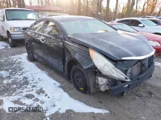 2012 Hyundai Sonata SE with VIN 5NPEC4AC0CH456245, listed as a IAAI auction lot 41385574 with 134,976 mi miles and . Bid and sale history available at DreamBid. Image 1.