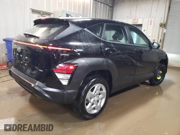 2024 Hyundai Kona SE with VIN KM8HACAB3RU061068, listed as a Copart auction lot 41608975 with 7,412 mi miles and Salvage title. Bid and sale history available at DreamBid. Image 3.