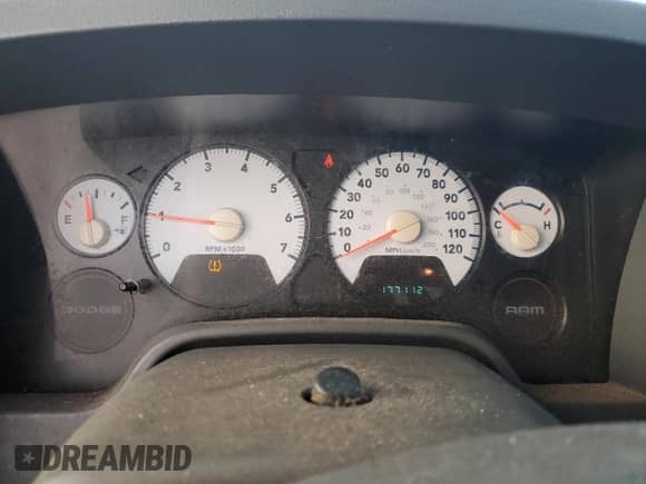 2008 Dodge 1500 ST z VIN 1D7HA16K88J227687, wystawiony jako Copart lot #76589134 z przebiegiem 177 112 mil mil oraz Szkoda całkowita • Salvage title. Historia ofert i sprzedaży dostępna na DreamBid. Obrazek 9.