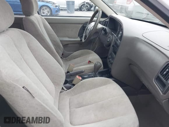 ✅ 2004 Hyundai Elantra GLS • VIN: KMHDN46D64U709062 • Lot: 42020336. Wystawiony na IAAI z przebiegiem 211 215 mil. Bezpłatny archiwum sprzedaży aukcyjnych z USA i szczegółowy raport historii pojazdu na DreamBid. Zdjęcie 5.