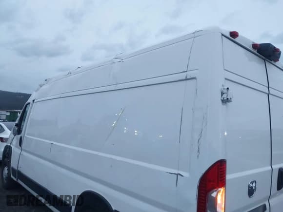 ✅ 2023 Ram ProMaster Cargo • VIN: 3C6MRVJG0PE571061 • Lot: 43703247. Listed on IAAI with 17,462 mi. Free auction sales archive from the USA and detailed vehicle history report at DreamBid. Image 15.