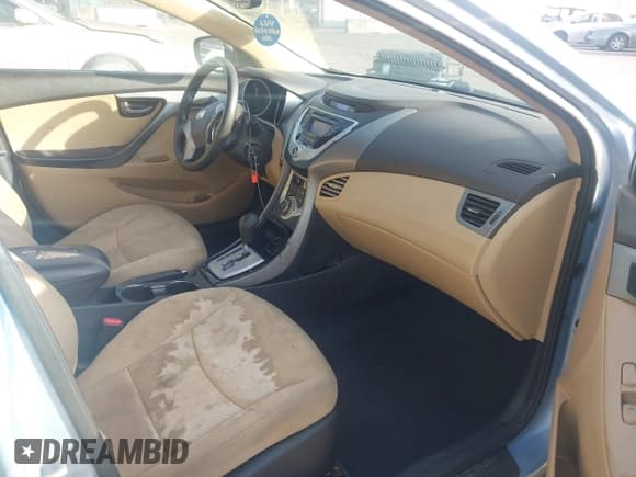 ✅ 2012 Hyundai Elantra GLS • VIN: KMHDH4AE2CU230224 • Lot: 43827706. Wystawiony na IAAI z przebiegiem 215 650 mil. Bezpłatny archiwum sprzedaży aukcyjnych z USA i szczegółowy raport historii pojazdu na DreamBid. Zdjęcie 5.