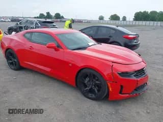 2023 Chevrolet Camaro 1LT с VIN 1G1FB1RX1P0144671, выставлен на аукционе IAAI как лот 42415074 с пробегом 56 299 миль миль и . История ставок и продаж доступна на DreamBid. Изображение 1.