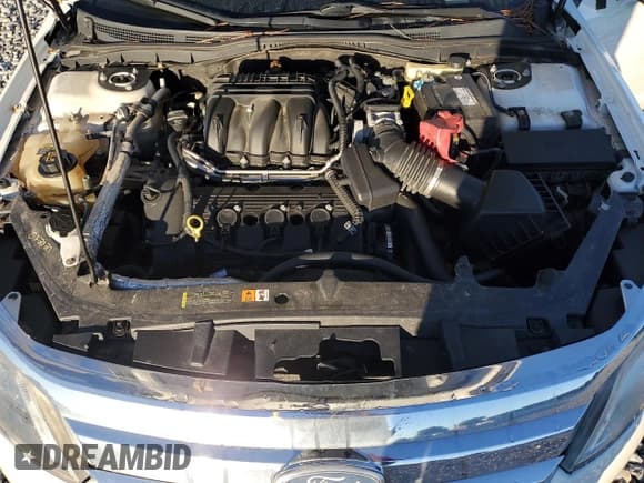 ✅ 2011 Ford Fusion SEL • VIN: 3FAHP0JG2BR115492 • Лот: 90647595. Опубликован ранее на Copart с пробегом 161 841 миль. Бесплатный доступ к архиву аукционных продаж из США и подробный отчёт об истории автомобиля на DreamBid. Изображение 11.