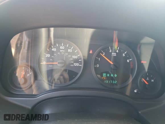 ✅ 2010 Jeep Patriot Sport • VIN: 1J4NT2GA3AD505235 • Лот: 84800825. Опубликован ранее на Copart с пробегом 131 732 миль. Бесплатный доступ к архиву аукционных продаж из США и подробный отчёт об истории автомобиля на DreamBid. Изображение 9.