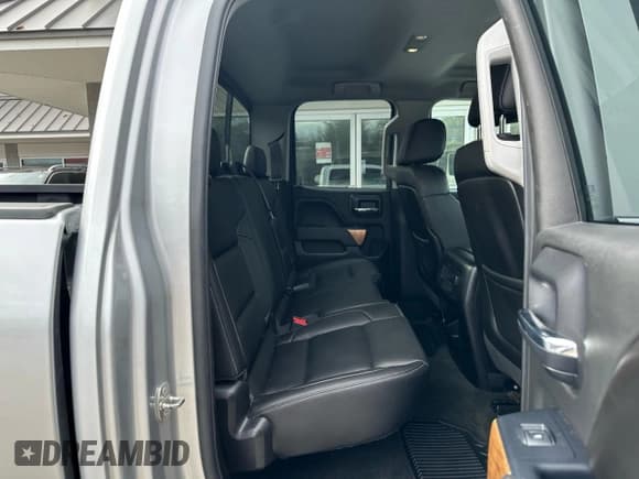 ✅ 2015 Chevrolet Silverado 1500 LTZ • VIN: 1GCVKSEC5FZ444297 • Лот: 92683165. Опубликован ранее на Copart с пробегом 268 495 миль. Бесплатный доступ к архиву аукционных продаж из США и подробный отчёт об истории автомобиля на DreamBid. Изображение 6.