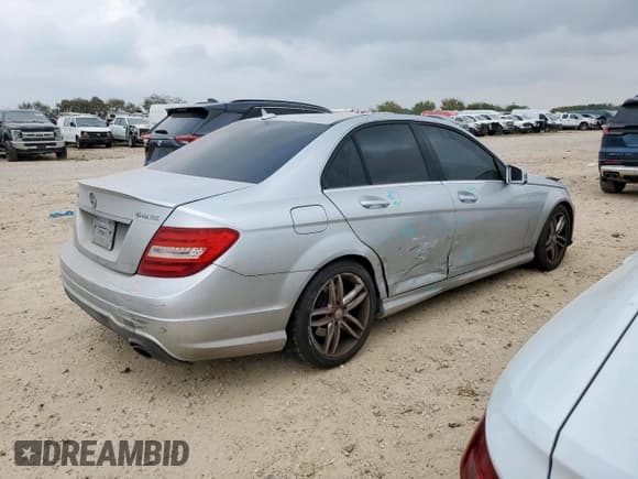 ✅ 2012 Mercedes-Benz C 300 Sport • VIN: WDDGF8BB0CF917926 • Lot: 92421185. Listed on Copart with 148,616 mi. Free auction sales archive from the USA and detailed vehicle history report at DreamBid. Image 3.