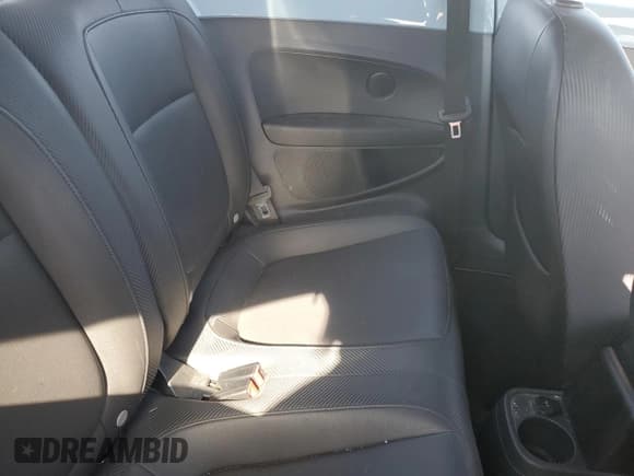 ✅ 2013 Volkswagen Beetle Fender Edition • VIN: 3VWJP7AT8DM673765 • Lot: 43014375. Listed on Copart with 72,859 mi. Free auction sales archive from the USA and detailed vehicle history report at DreamBid. Image 10.