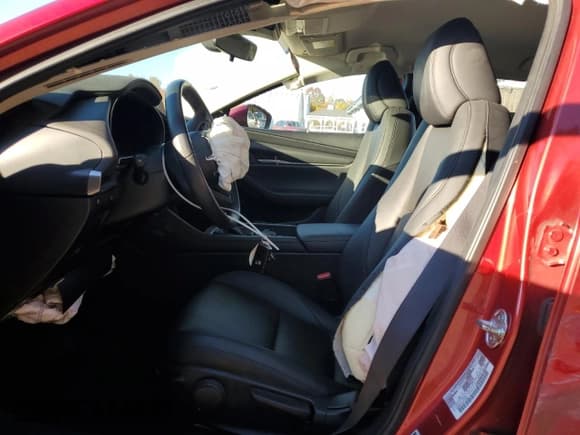 ✅ 2020 Mazda 3 Select • VIN: 3MZBPACL5LM116907 • Лот: 87425005. Опубликован ранее на Copart с пробегом 45 784 миль. Бесплатный доступ к архиву аукционных продаж из США и подробный отчёт об истории автомобиля на DreamBid. Изображение 7.