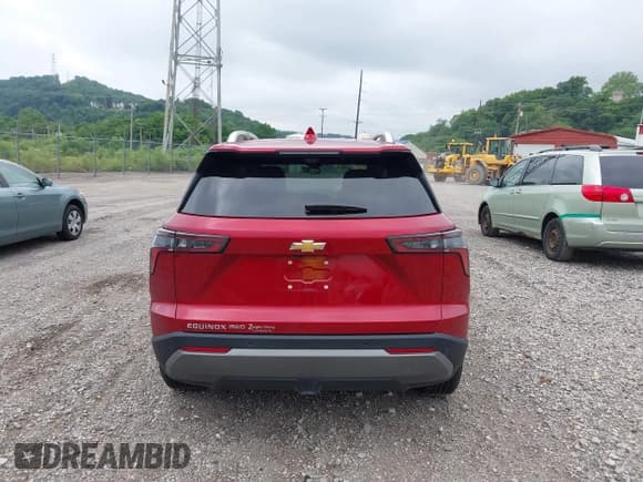 ✅ 2025 Chevrolet Equinox AWD LT • VIN: 3GNAXPEG9SL159157 • Lot: 42508234. Wystawiony na IAAI z przebiegiem 10 074 mil. Bezpłatny archiwum sprzedaży aukcyjnych z USA i szczegółowy raport historii pojazdu na DreamBid. Zdjęcie 16.