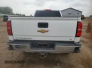 ✅ 2017 Chevrolet Silverado 2500HD LT • VIN: 1GC1KVEY8HF123256 • Lot: 61423985. Wystawiony na Copart z przebiegiem 227 215 mil. Bezpłatny archiwum sprzedaży aukcyjnych z USA i szczegółowy raport historii pojazdu na DreamBid. Zdjęcie 6.