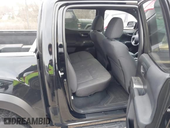 ✅ 2017 Toyota Tacoma SR5 • VIN: 5TFCZ5AN5HX112287 • Lot: 43654484. Listed on IAAI with 69,600 mi. Free auction sales archive from the USA and detailed vehicle history report at DreamBid. Image 8.