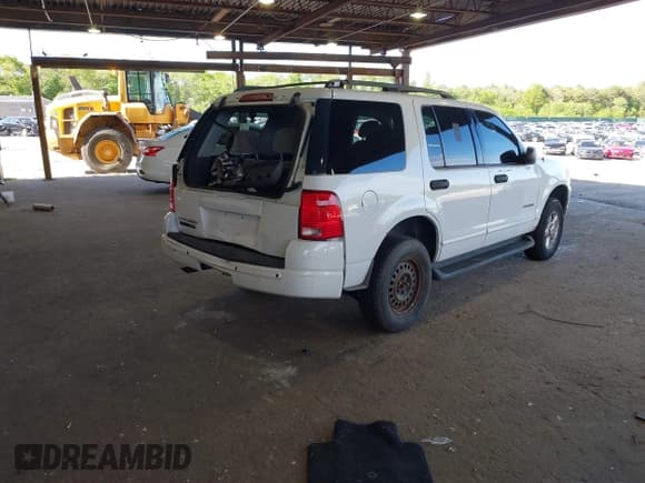 ✅ 2004 Ford Explorer XLT • VIN: 1FMDU73K04UB08978 • Lot: 42301282. Wystawiony na IAAI z przebiegiem 146 639 mil. Bezpłatny archiwum sprzedaży aukcyjnych z USA i szczegółowy raport historii pojazdu na DreamBid. Zdjęcie 4.