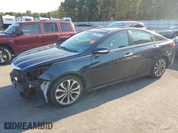 ✅ 2014 Hyundai Sonata Limited • VIN: 5NPEC4AB1EH900582 • Lot: 75045194. Listed on Copart with 70,028 mi. Free auction sales archive from the USA and detailed vehicle history report at DreamBid. Image 1.